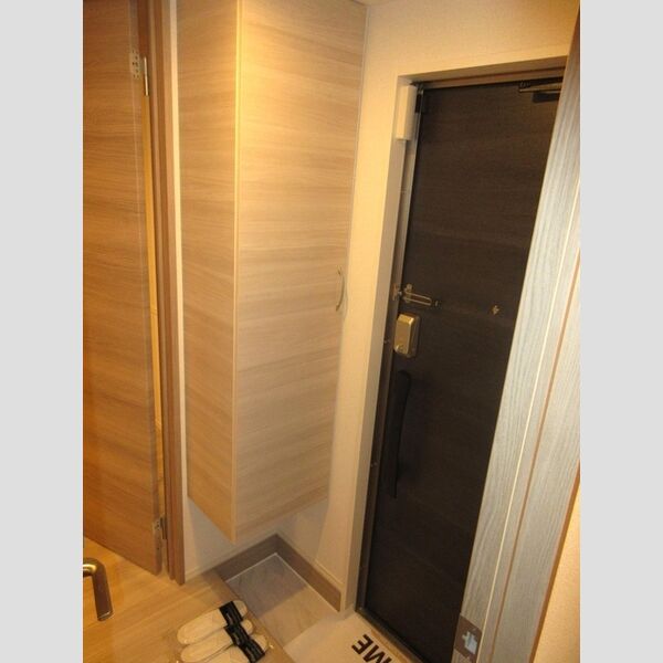 グラナーデ南田中 玄関