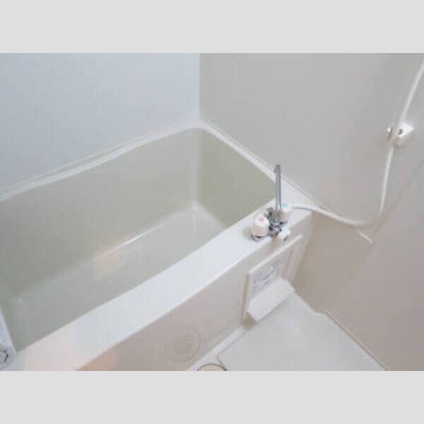 モナリエ　カワムラ102号室 ユニットバス(102)