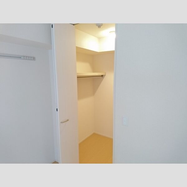 モンサンオール103号室 ウォークインクローゼット