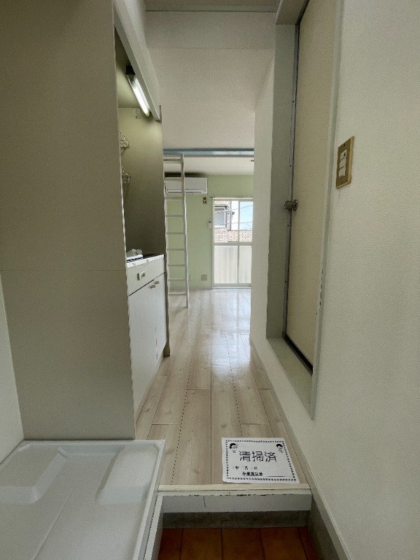 サンライクハイツ 玄関