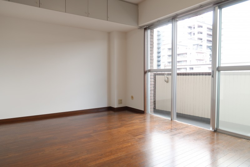 Ｔ’ｓ　ｇａｒｄｅｎ稲城4階 リビング