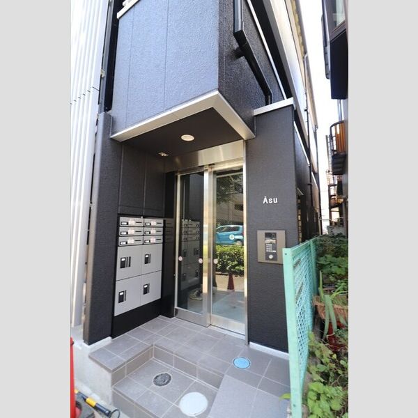 アース エントランス