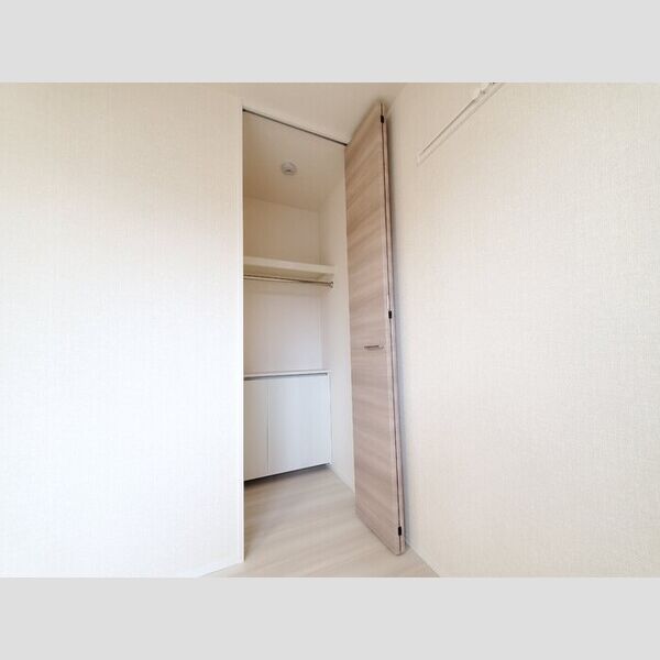 Solana Ⅱ210号室 収納