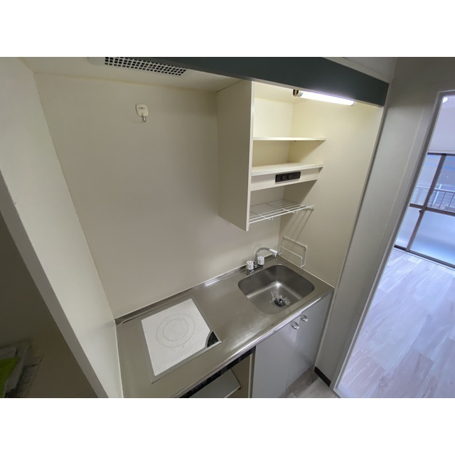 シャンブル・ドゥ・ヨコハマ401号室 キッチン