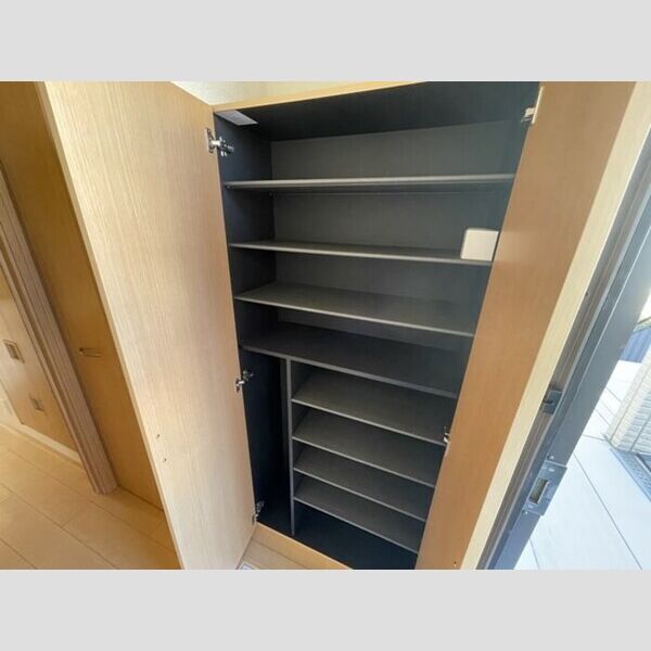 スプリング・K202号室 シューズボックス(トールタイプ)