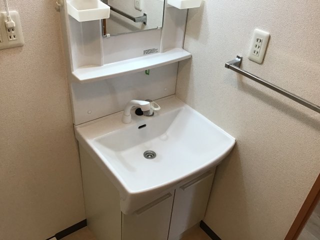 リヴェール本郷台0204号室 ※現況有姿となります。