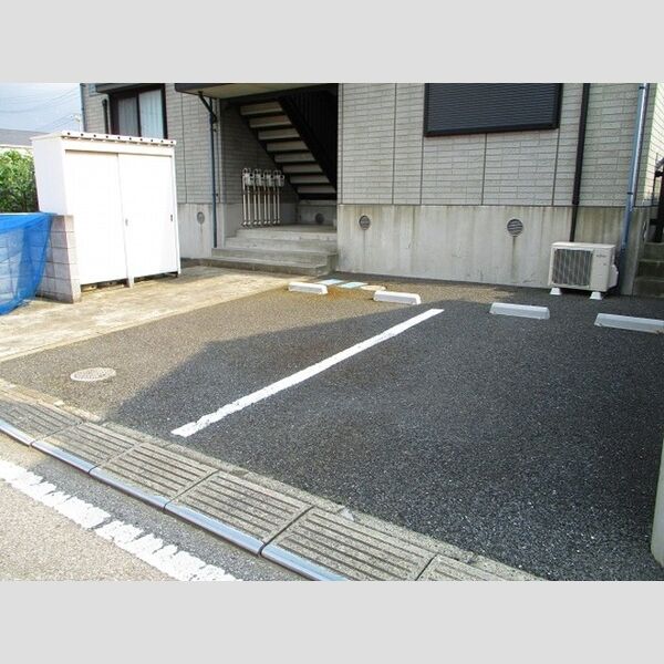 エンゼルコーポ森 駐車場