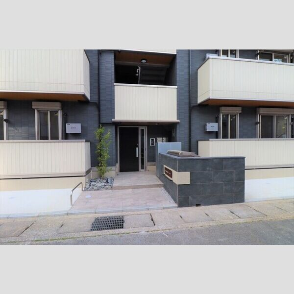 D Paina 溝口 エントランス