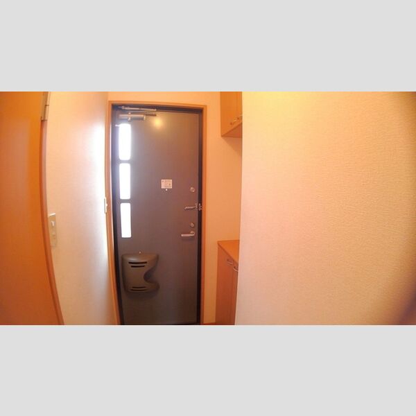 パピヨン四谷 玄関