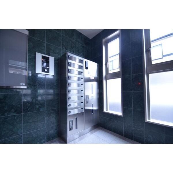 ジェメリフェリオ武蔵野N101号室 エントランス