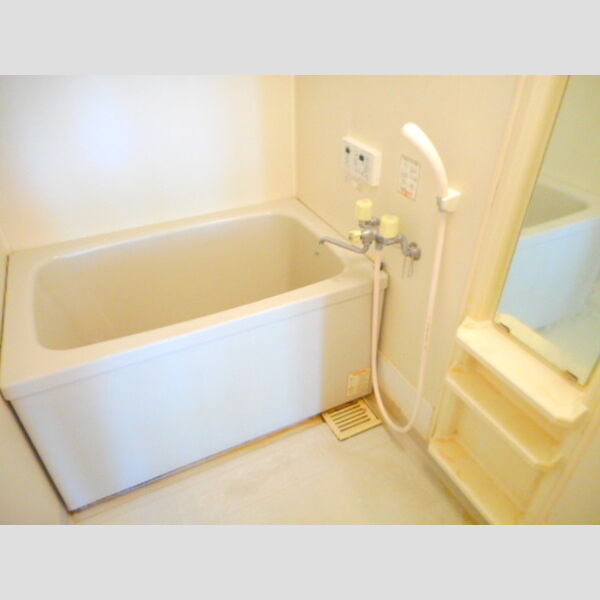 アベニュー102号室 追い焚き給湯機能付き浴室