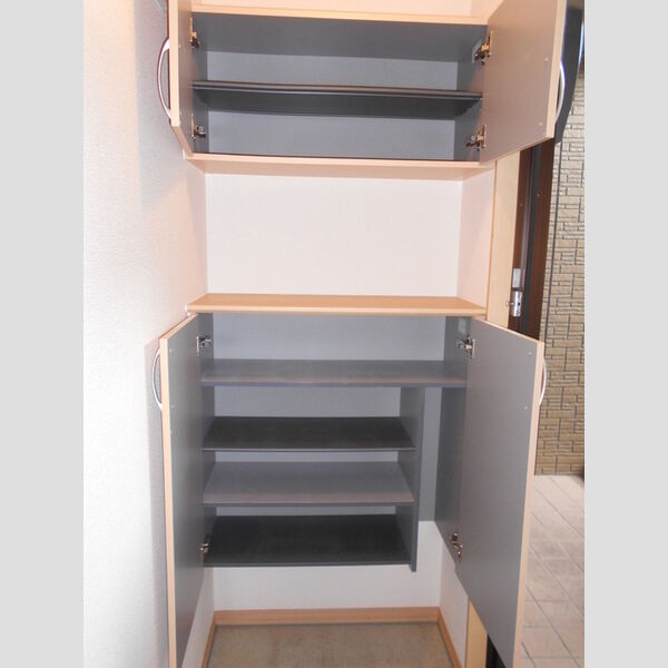 カーサ・デ・エレーラ103号室 玄関