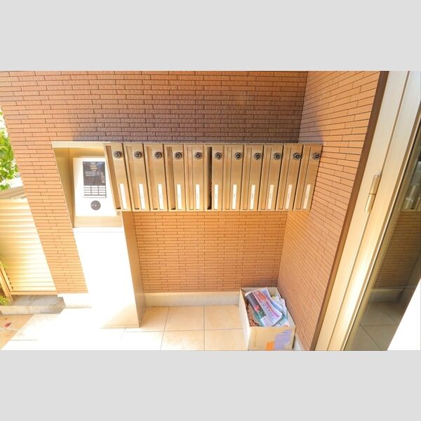 椿ヴィレッジ202号室 エントランス