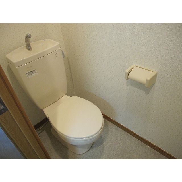 アンプルール フェール 加茂宮 内観