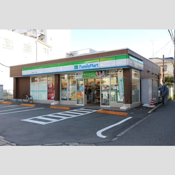エルム柏105号室 ファミリーマート柏中央一丁目店　186m