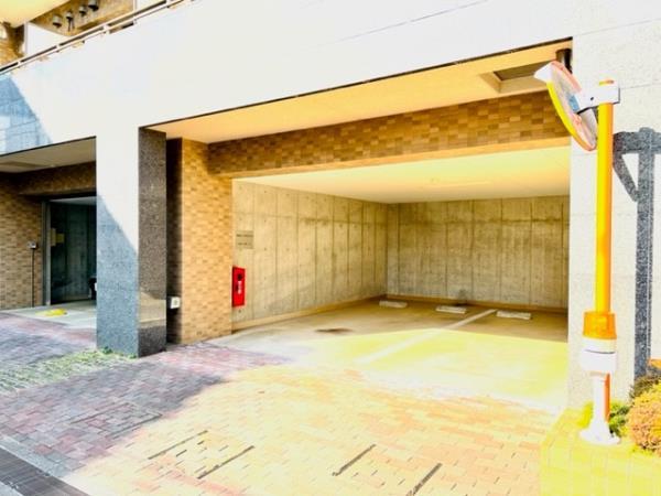 バンクサイドコート常盤4階 駐車場