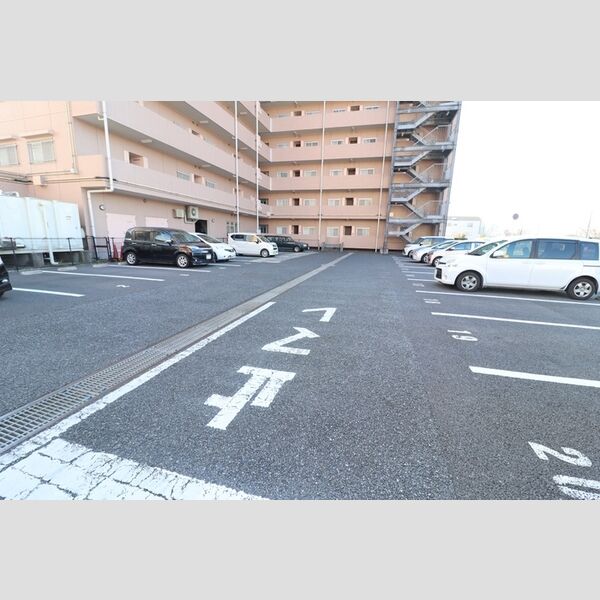 オーシャンビュー弐番館105号室 同建物別部屋の参考画像