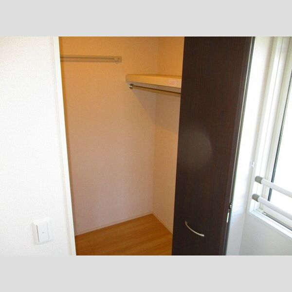 メゾンたくみ ウォークインクローゼット