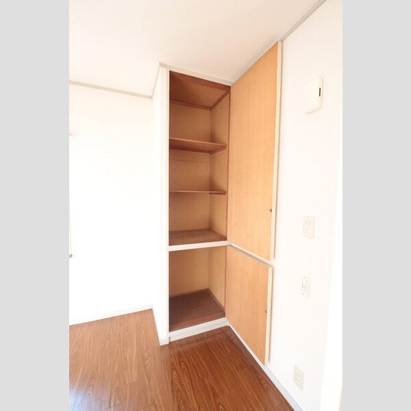 調布ハイムピア101号室 収納