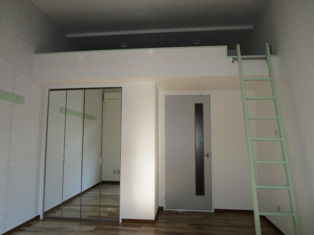 デルニエワコーII 内観