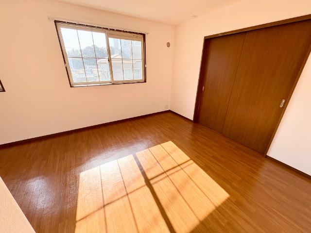 ヴィラ・ドレッセ 洋室