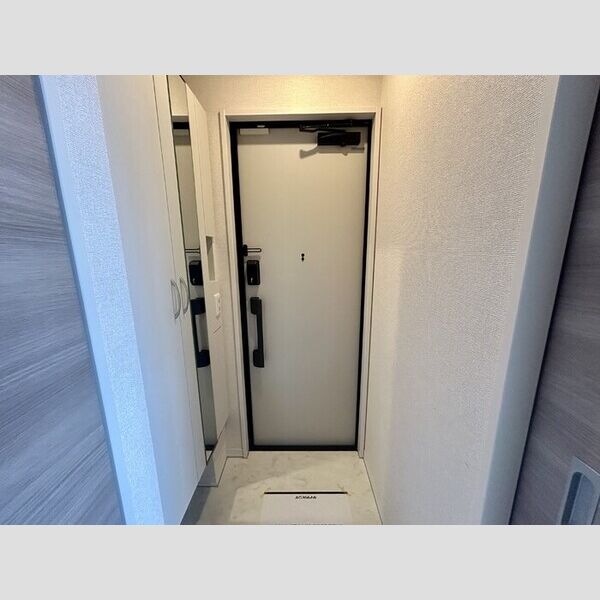 Premiere Y301号室 玄関