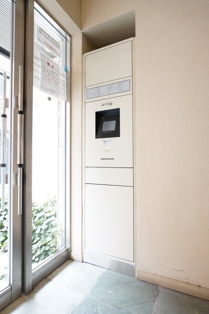 プレール学芸大学1階 宅配BOX