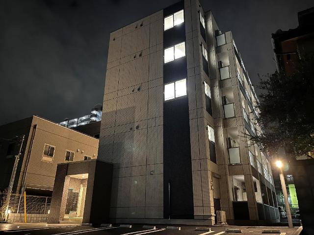 Ｍ＆Ｈ（エムアンドエイチ） 外観写真（夜）