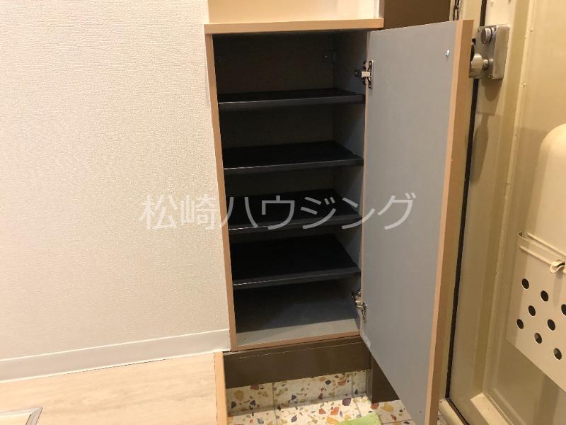 飯田ハウス 玄関