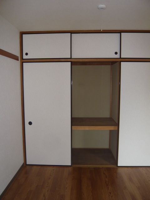 クレセールＫ0406号室 収納