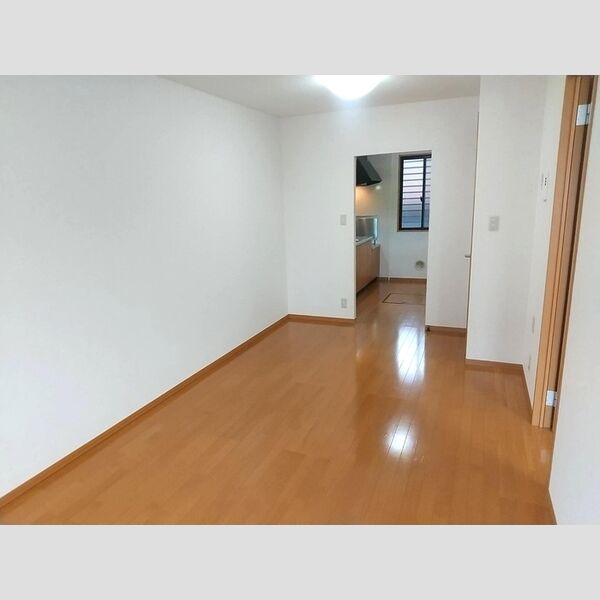 クレッセントガーデン102号室 LDK