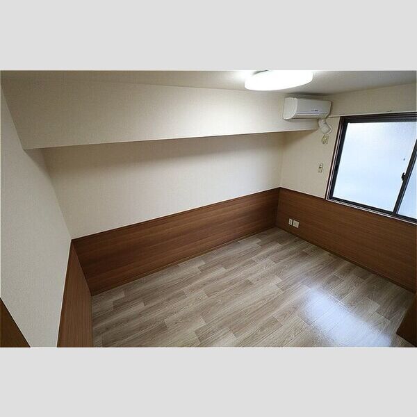 アルカイックシャトー　西館102号室 同建物別部屋の参考画像