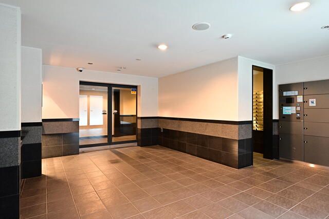 トーシンフェニックス新横濱イクシール1006号室 エントランス