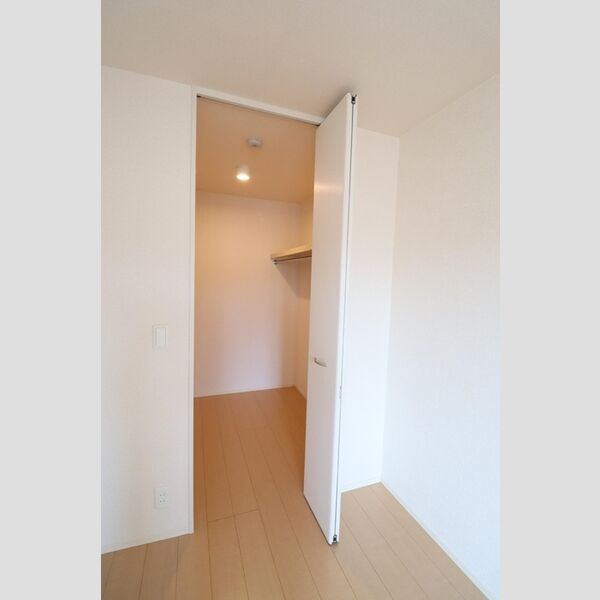 プランドール幸房　参番館 ウォークインクローゼット