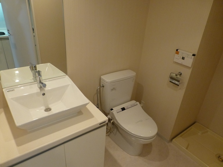 レジディア用賀4階 トイレ