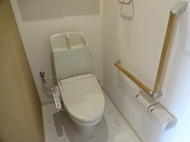 ブラッサムコート シャワー付トイレ