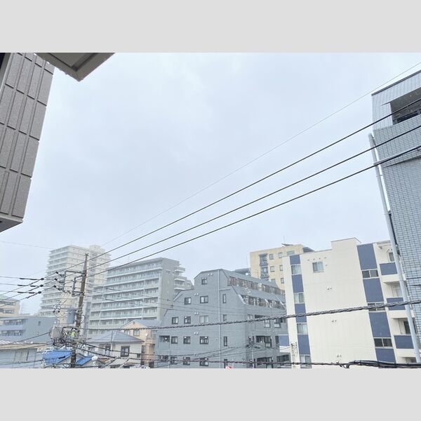 ラ フランス髙梨 周辺