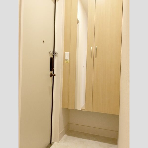 Droom SAKURA.B 玄関入口