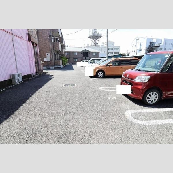 トミージュ 駐車場