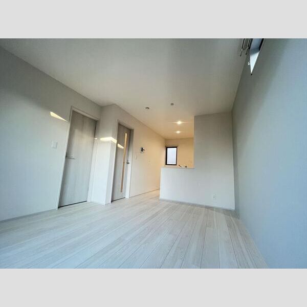 リーブルファイン川口上青木西203号室 リビング