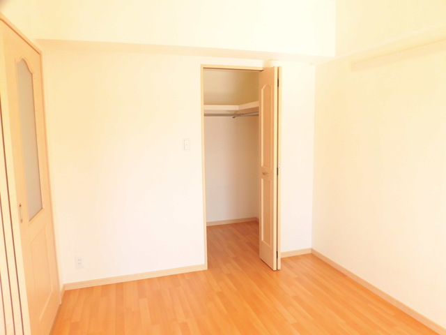 Ａｒｔ　Ｇａｒｄｅｎ　ＹＯＫＯＨＡＭＡ0503号室 収納