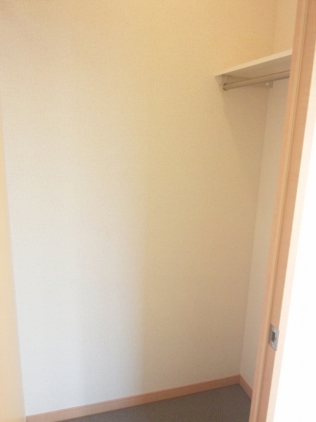 レオパレスサニーコート201号室 内観