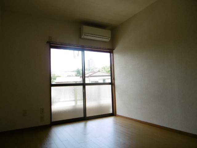 第３シルクロードハイツ0206号室 リビング