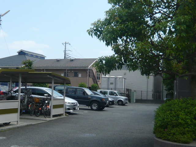 ファミーユ玉川上水0501号室 駐車場