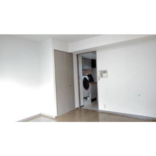 メゾン・ド・ヴィレ市ヶ谷 リビング