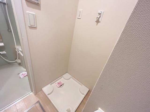 葉山レジデンスⅢ102号室 洗濯機置場