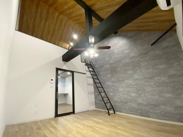 ザ・浅間台202号室 ?シーリングファンは標準仕様です。