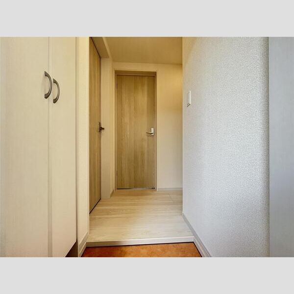 リーブルファイン谷在家302号室 玄関