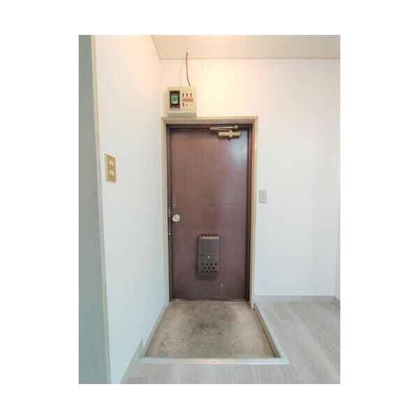 セブンハイツ305号室 玄関