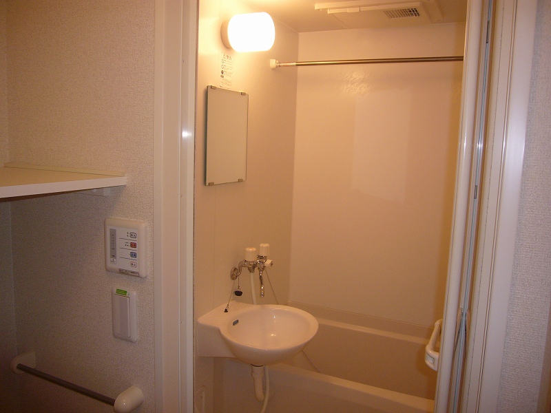 レオパレスマロン 浴室換気乾燥機付き